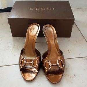 Gucci gold open toes sandle